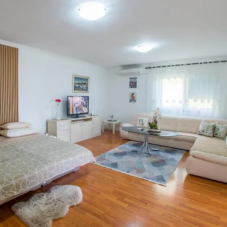 Apartament Bega